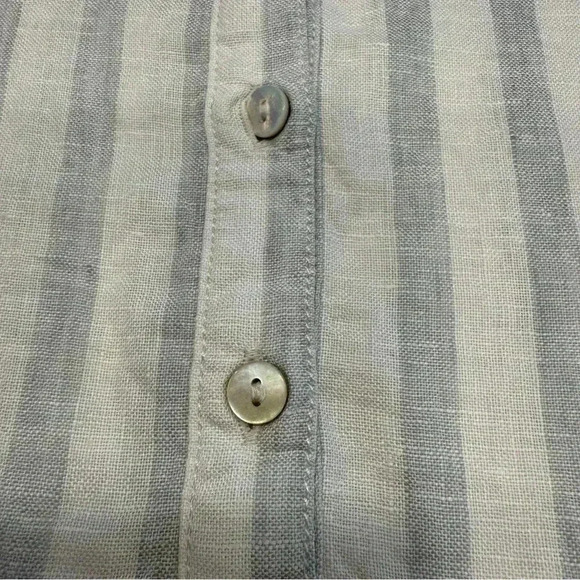 Christian Siriano women’s LINEN white & gray striped top button front size XL - Picture 9 of 9